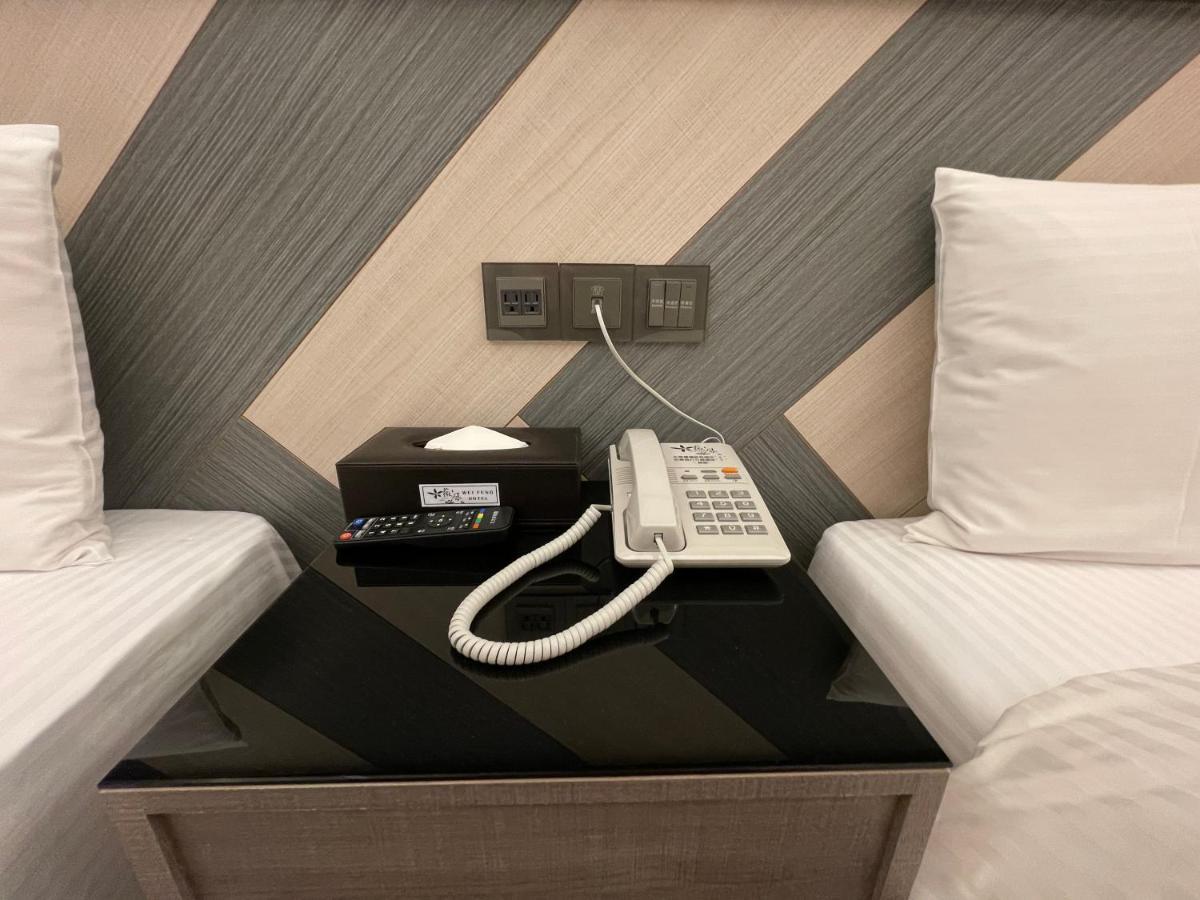 Weifeng Boutique Business Hotel - Zhanqian Branch Pingtung Bagian luar foto