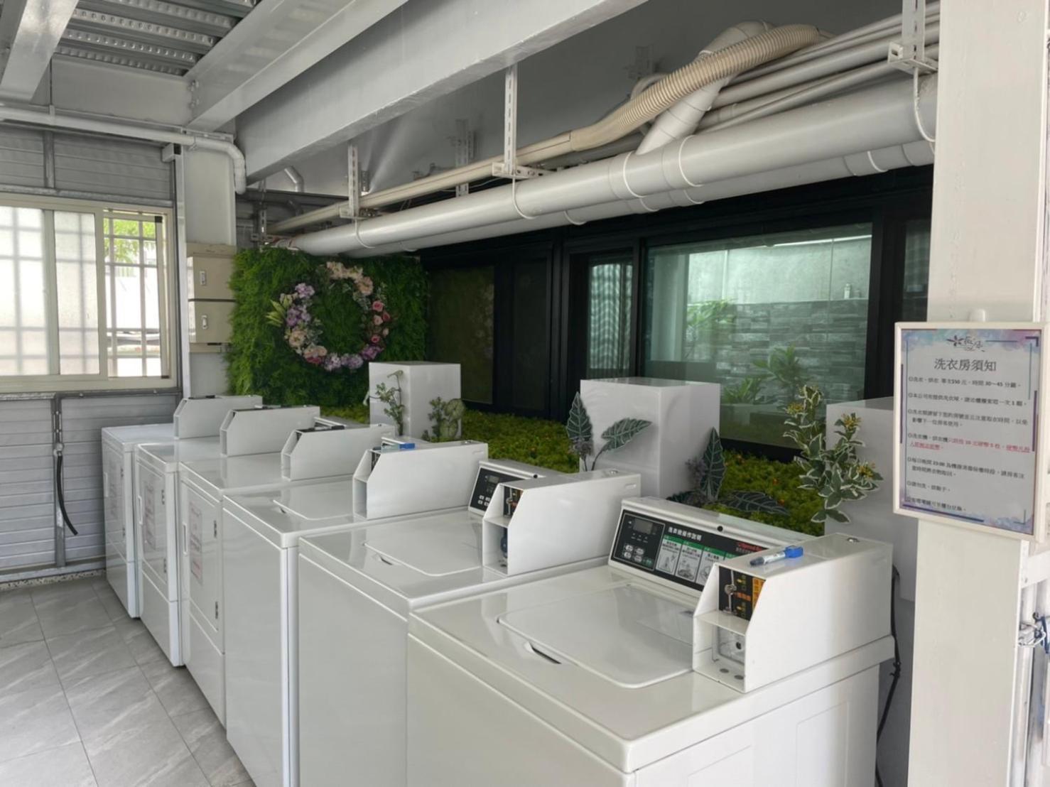 Weifeng Boutique Business Hotel - Zhanqian Branch Pingtung Bagian luar foto